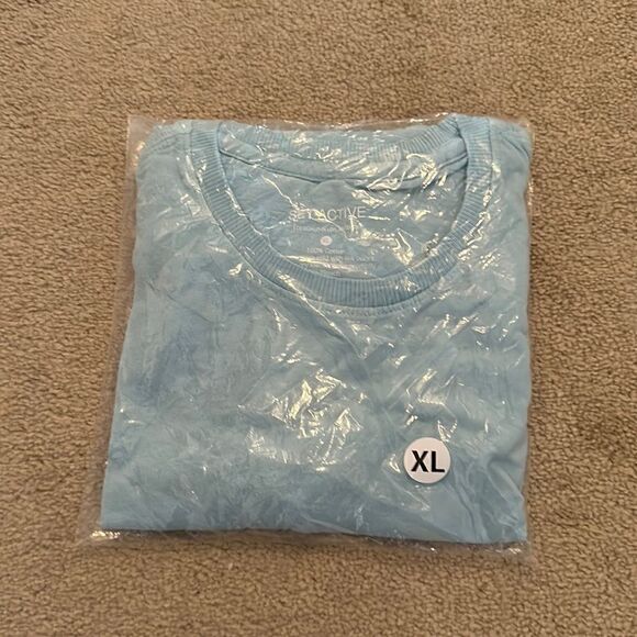 Set Active XL NWT Blue Tee - Picture 2 of 3